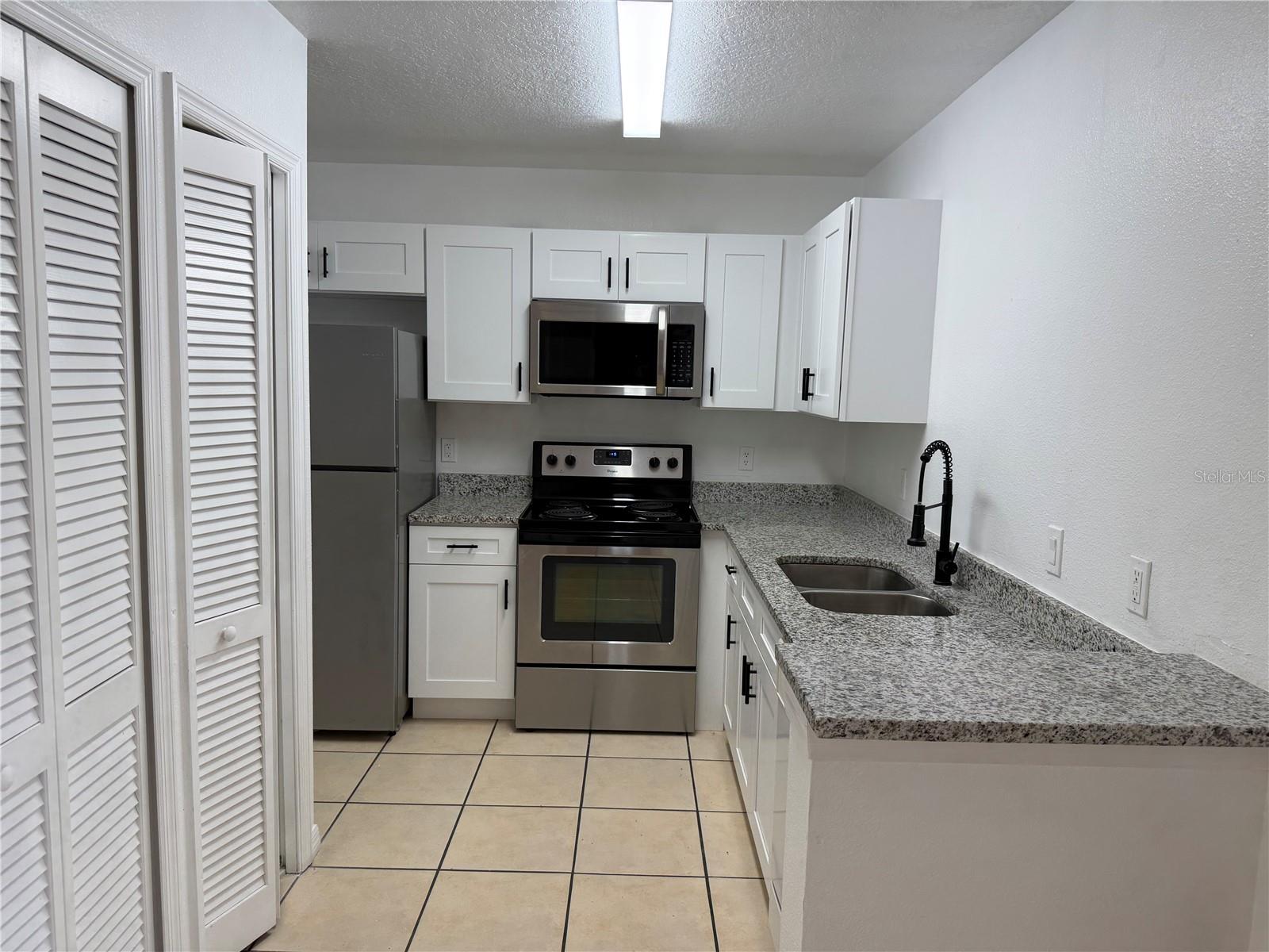 Image 6 of 17 For 2864 Club Cortile Cir  A