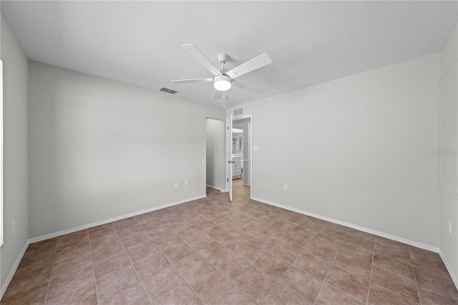 Image 23 of 59 For 750 New Nolte Road