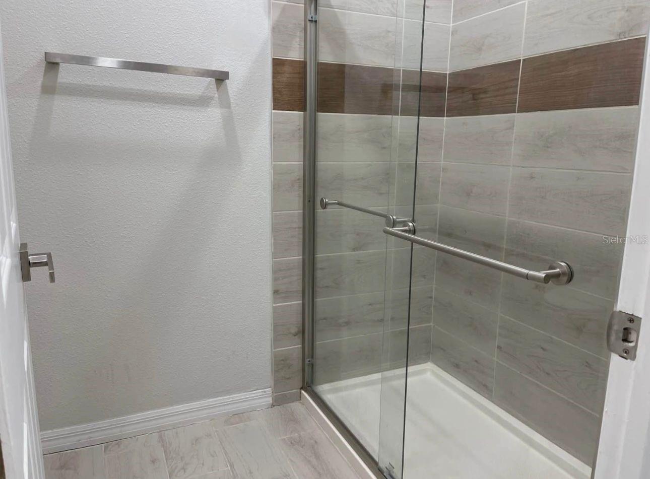 Image 24 of 35 For 2298 Chatham Place Drive