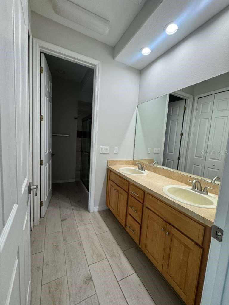 Image 27 of 35 For 2298 Chatham Place Drive