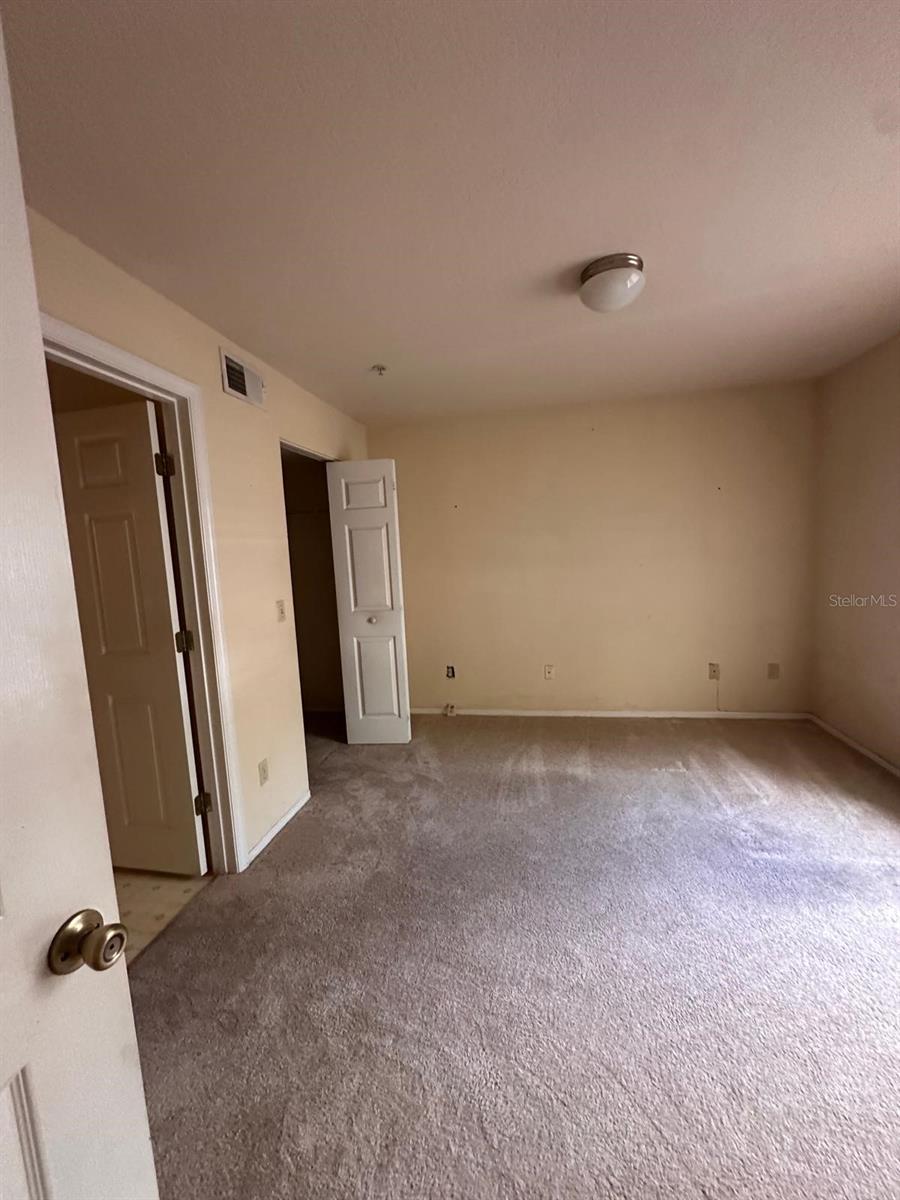 Image 11 of 20 For 820 Camargo Way 207