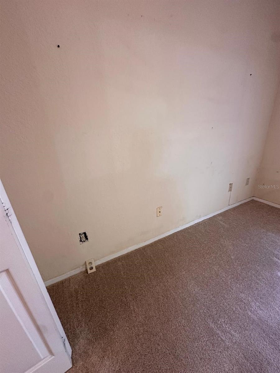 Image 12 of 20 For 820 Camargo Way 207