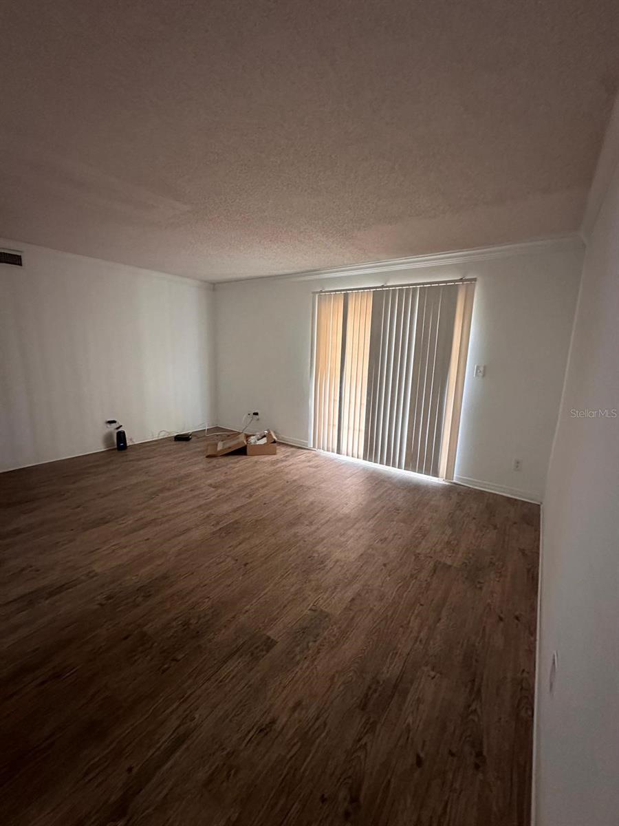 Image 3 of 20 For 820 Camargo Way 207