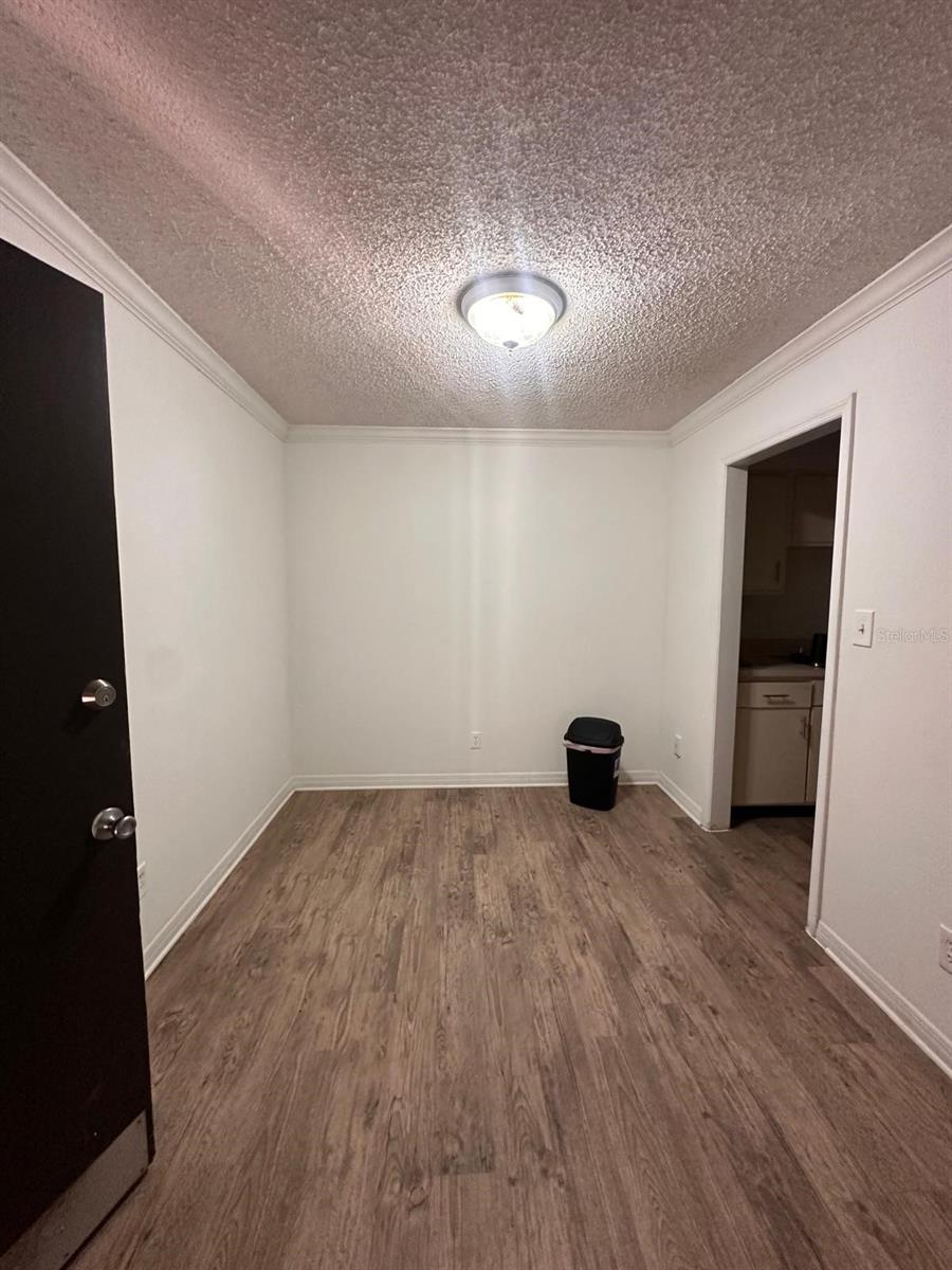 Image 4 of 20 For 820 Camargo Way 207