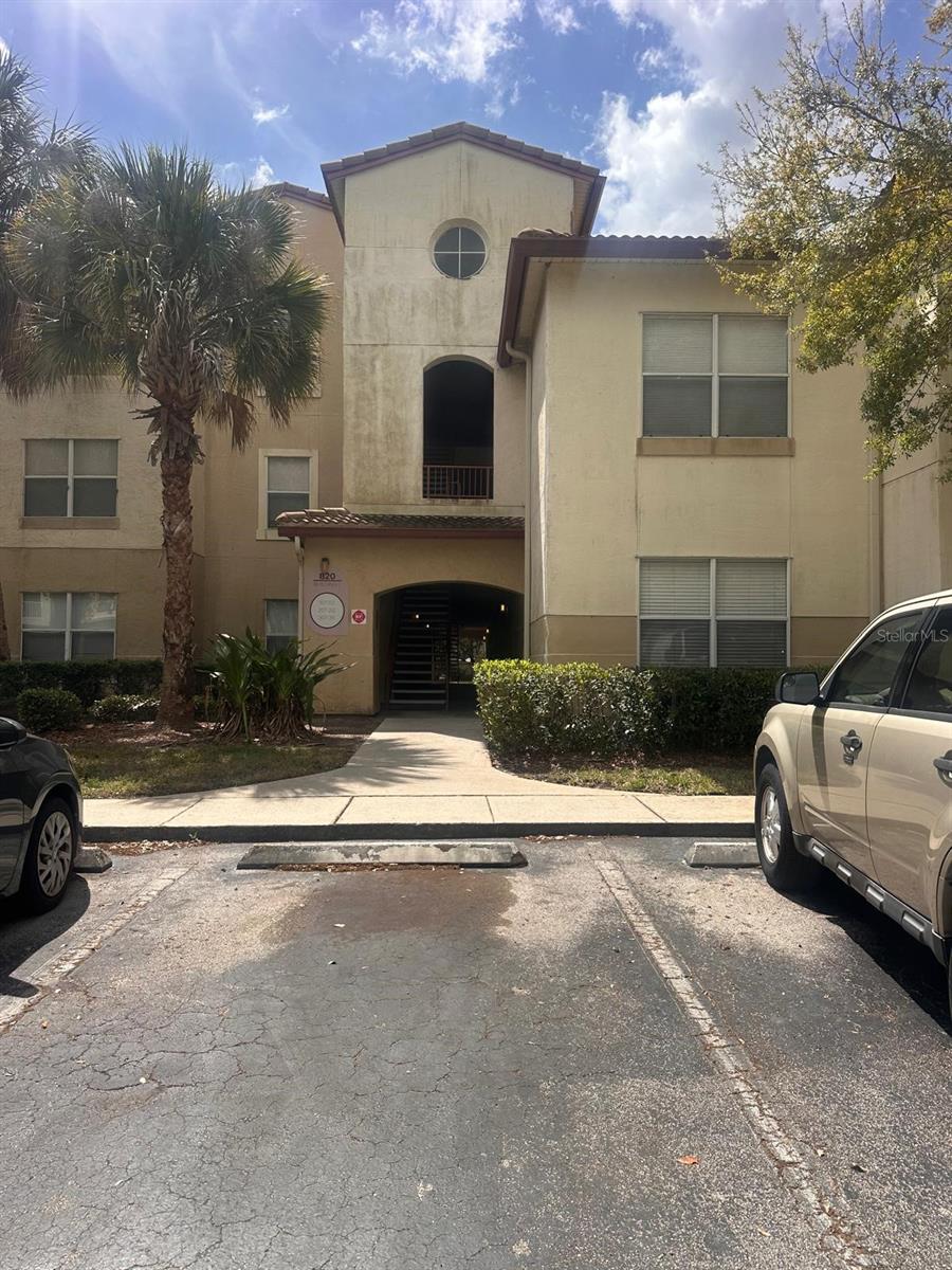 Image 8 of 20 For 820 Camargo Way 207