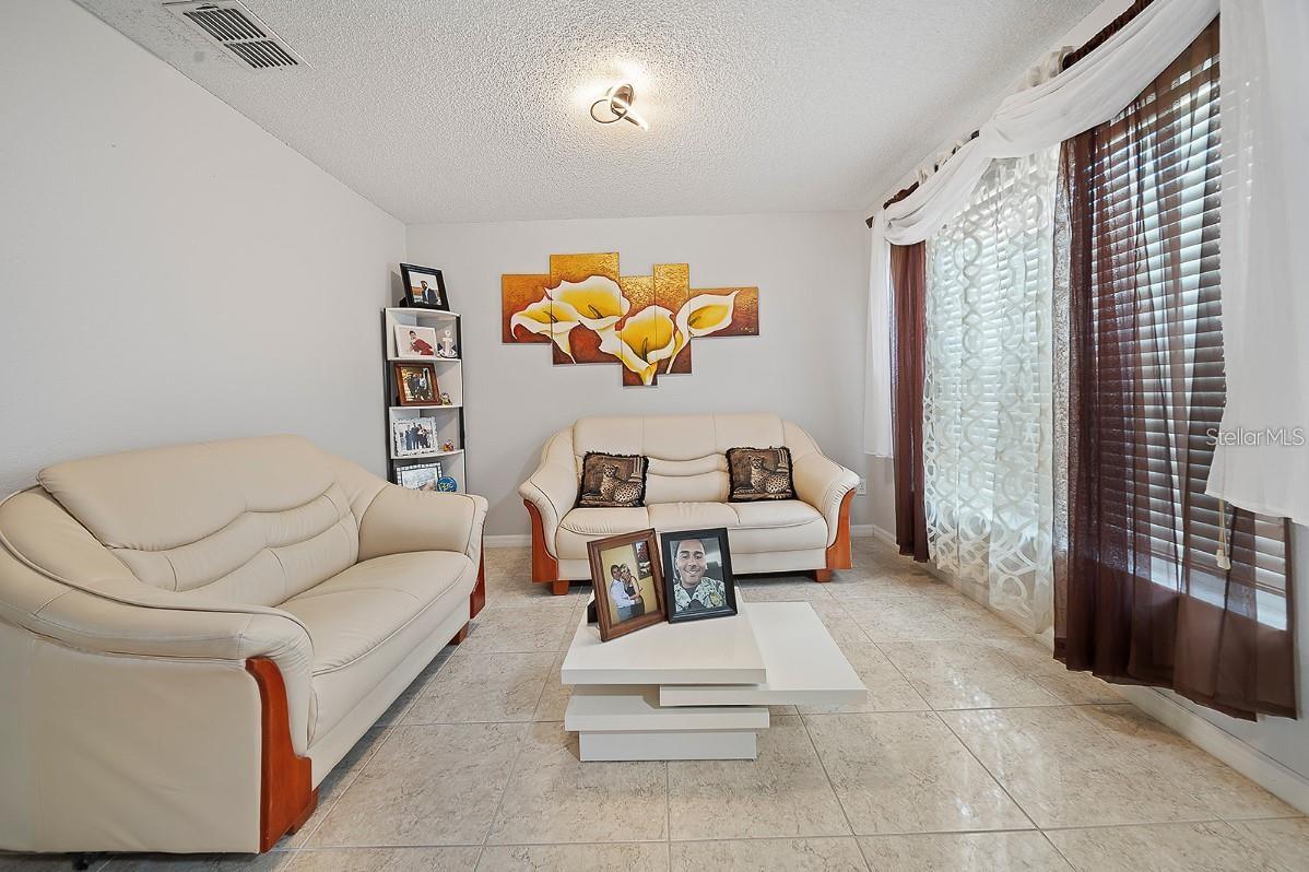 Image 12 of 28 For 3304 Amberley Park Circle