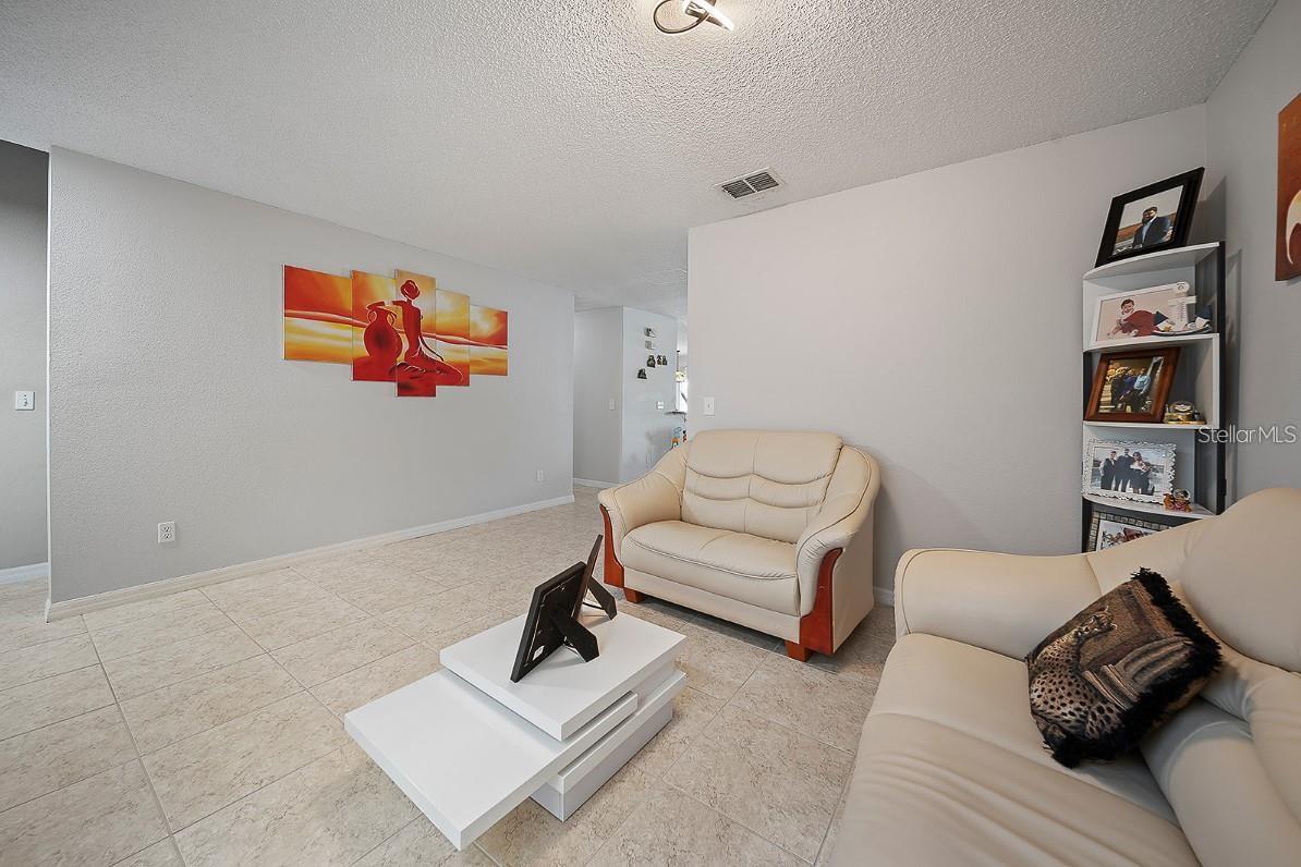 Image 14 of 28 For 3304 Amberley Park Circle