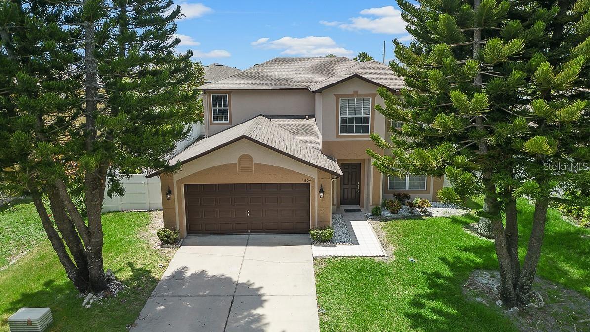 Image 2 of 28 For 3304 Amberley Park Circle