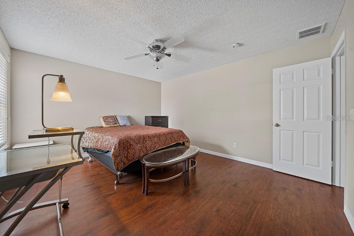 Image 22 of 28 For 3304 Amberley Park Circle