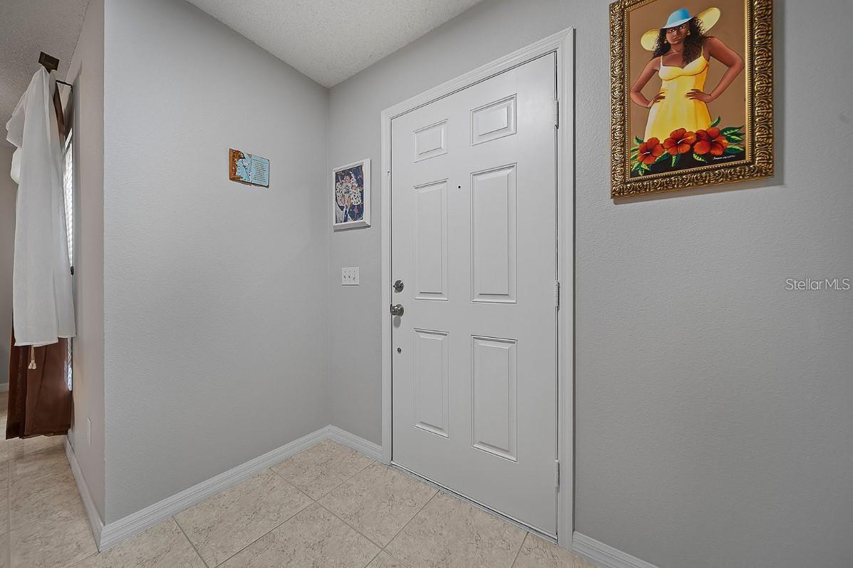 Image 6 of 28 For 3304 Amberley Park Circle