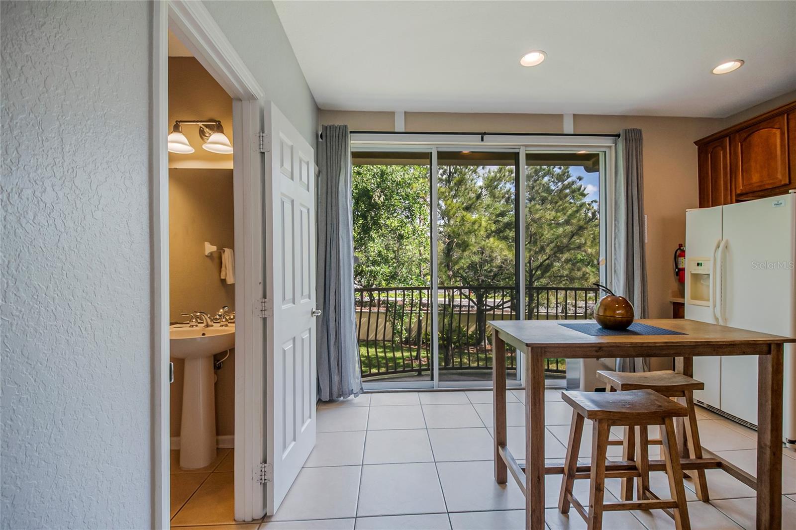 Image 21 of 72 For 5002 Tideview Circle 2