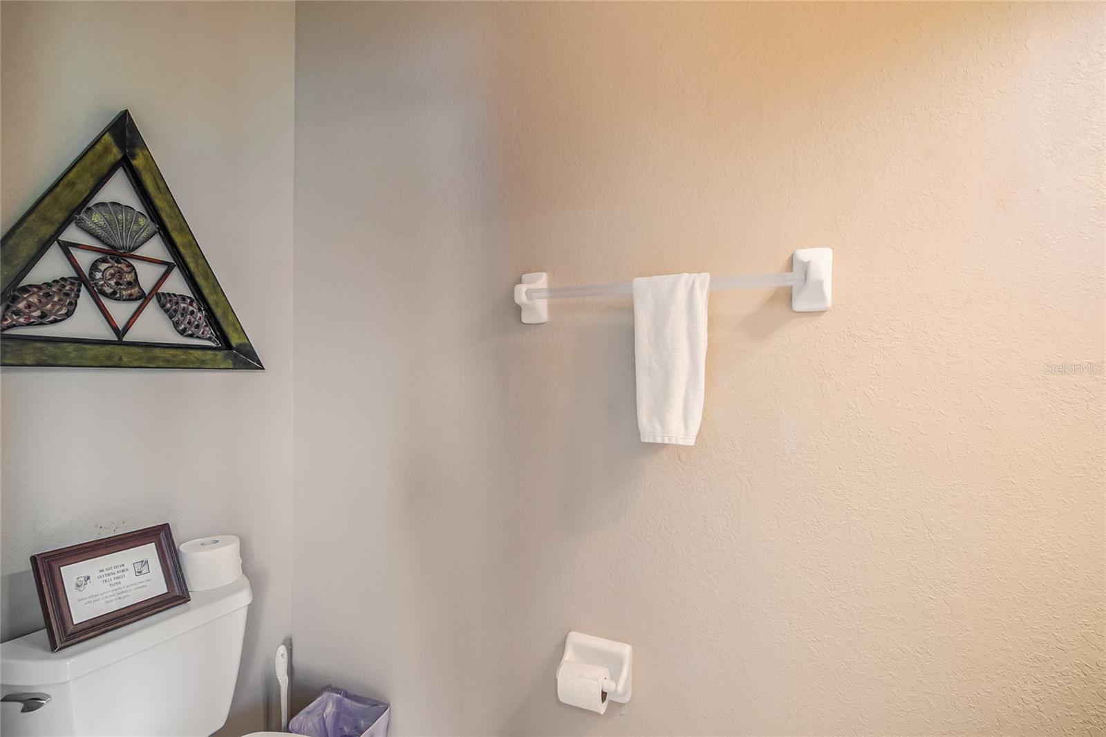 Image 24 of 72 For 5002 Tideview Circle 2