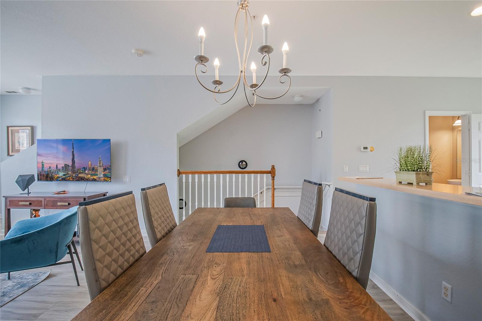 Image 31 of 72 For 5002 Tideview Circle 2