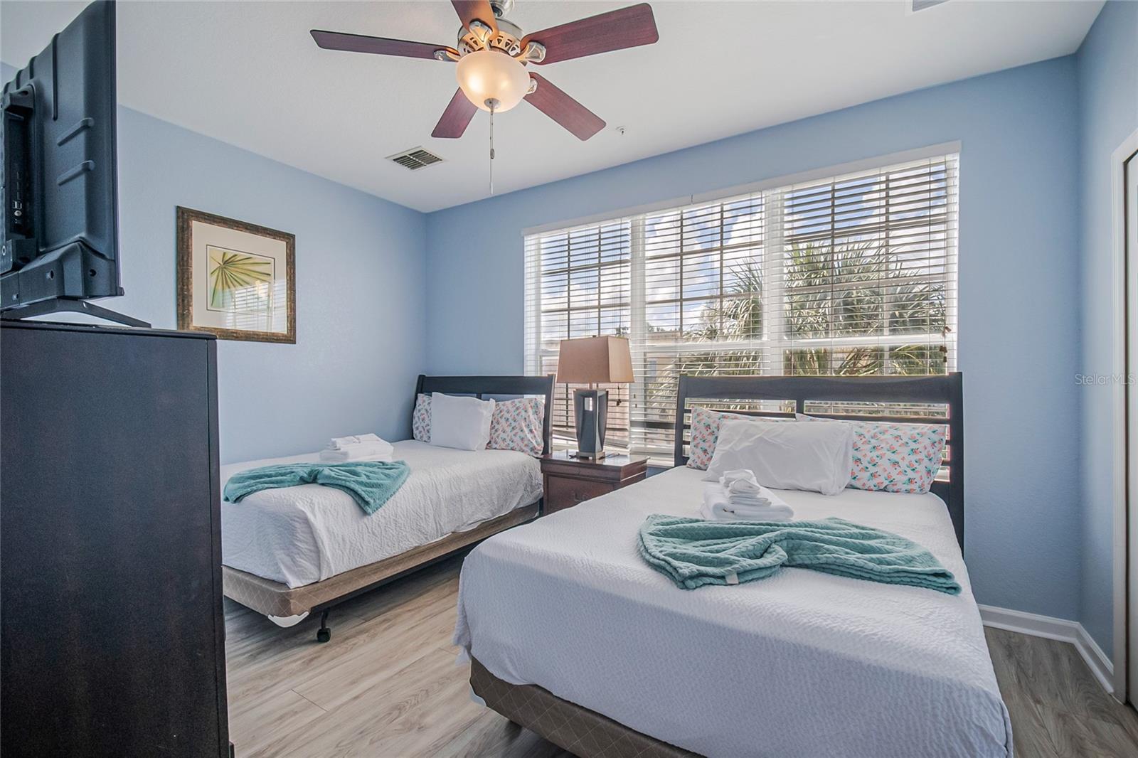 Image 41 of 72 For 5002 Tideview Circle 2