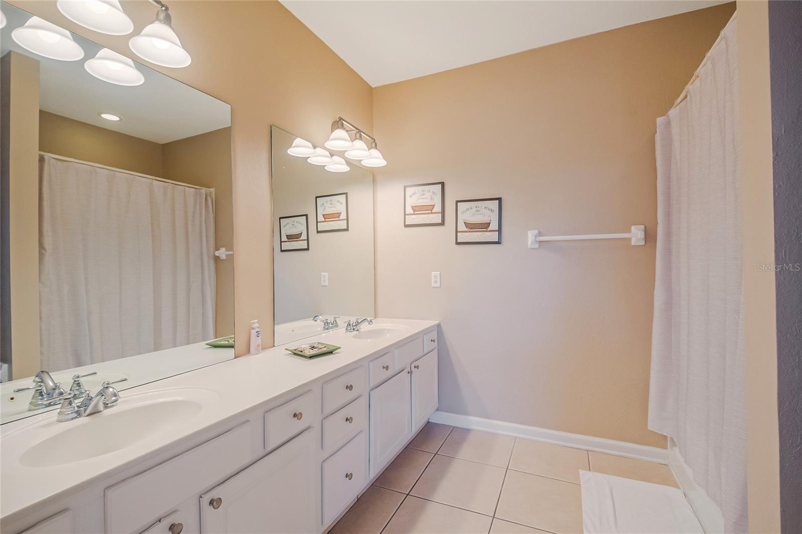 Image 45 of 72 For 5002 Tideview Circle 2