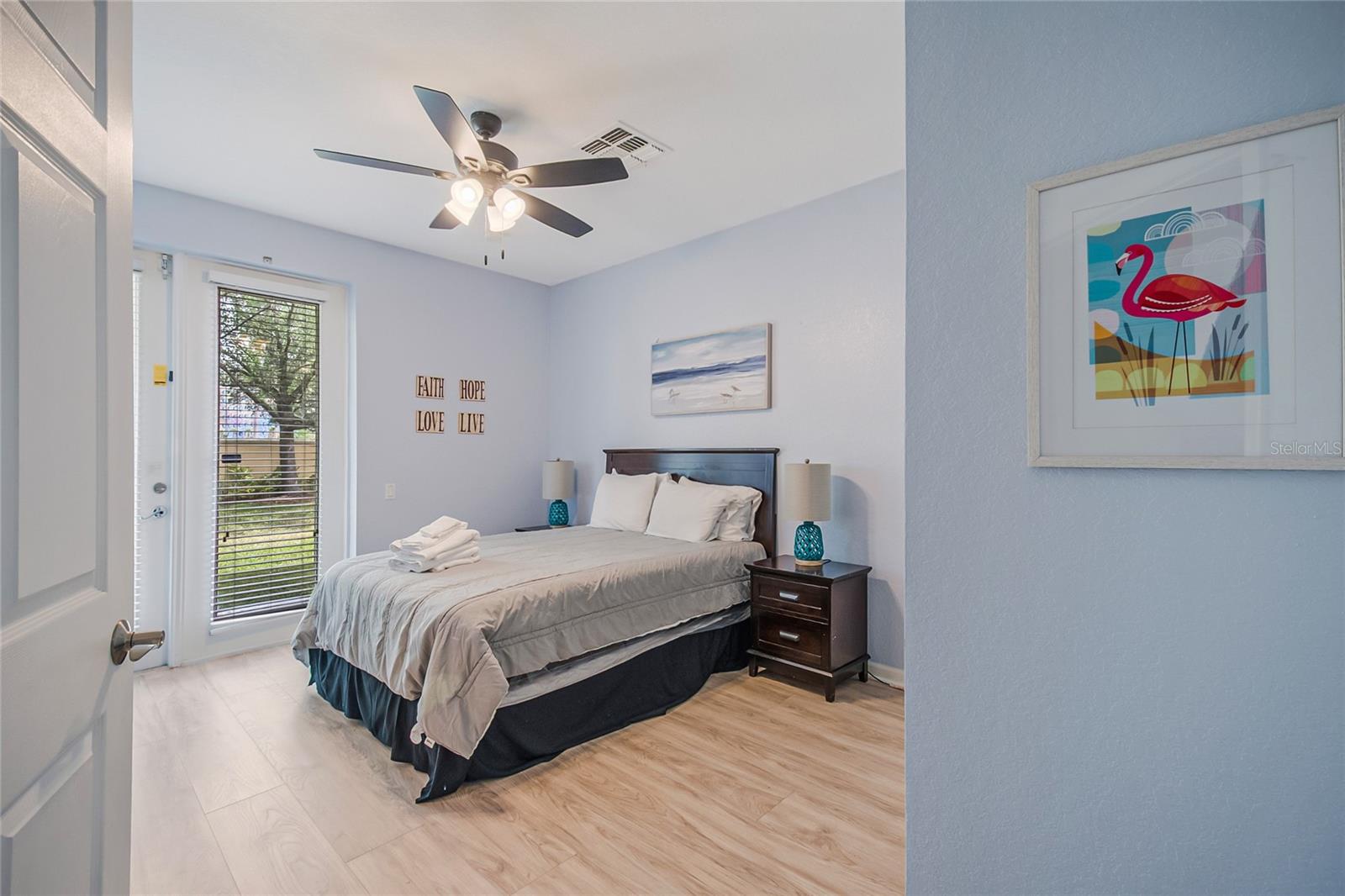 Image 6 of 72 For 5002 Tideview Circle 2