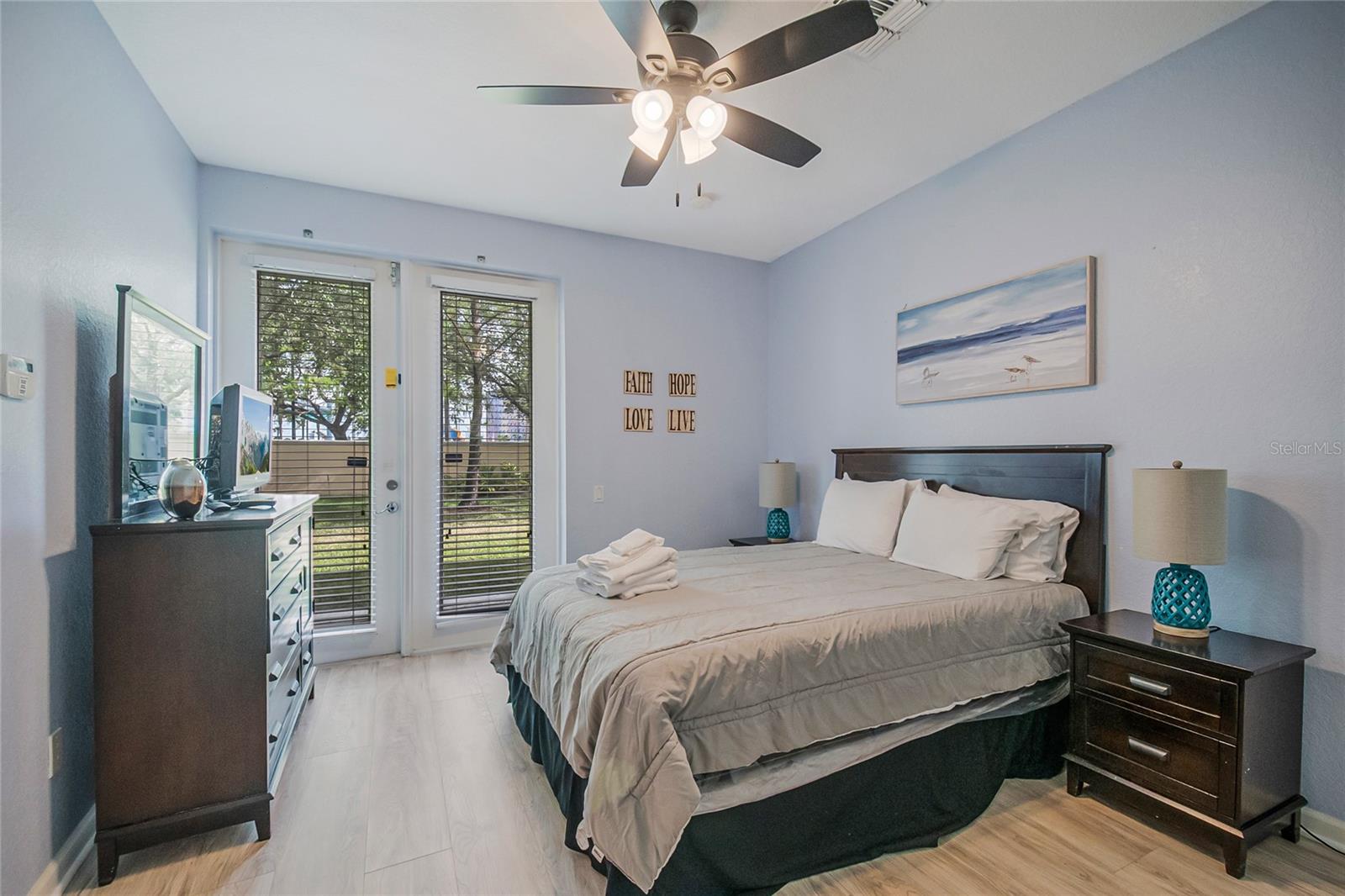 Image 7 of 72 For 5002 Tideview Circle 2