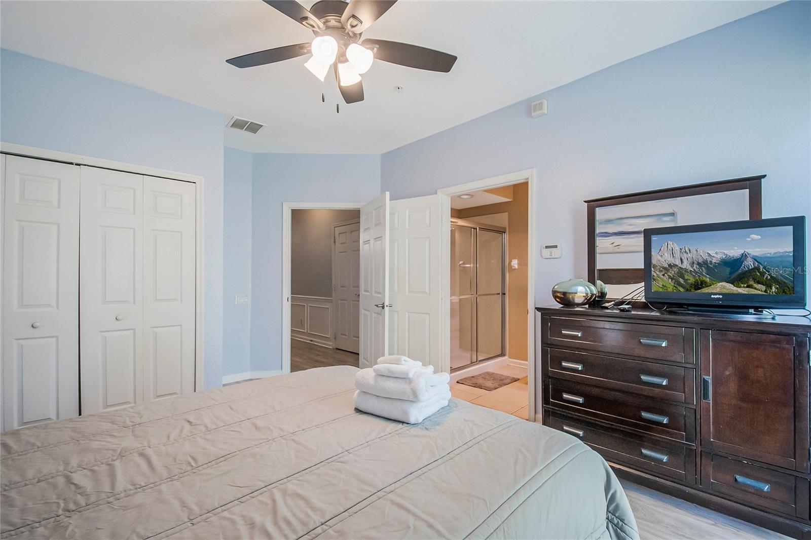 Image 8 of 72 For 5002 Tideview Circle 2