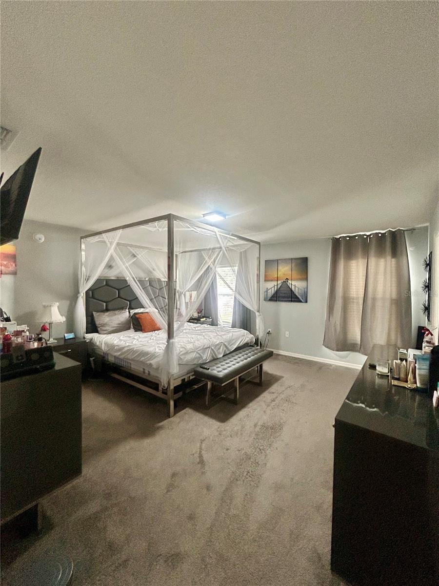 Image 11 of 27 For 336 St Georges Cir