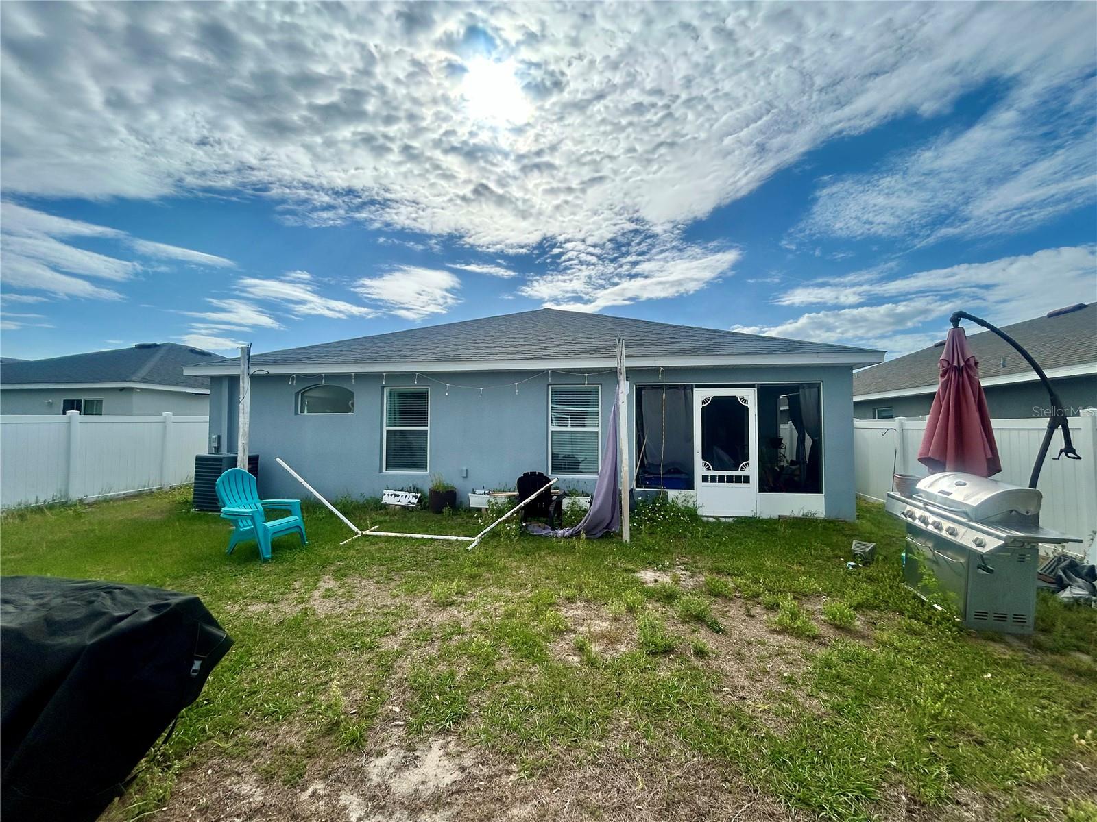 Image 22 of 27 For 336 St Georges Cir