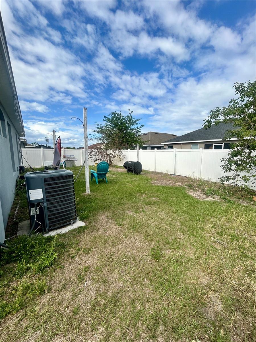 Image 25 of 27 For 336 St Georges Cir