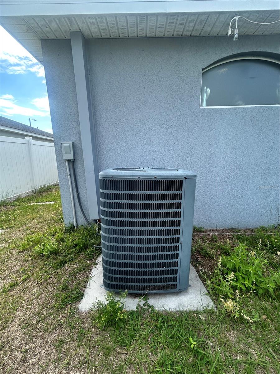 Image 27 of 27 For 336 St Georges Cir