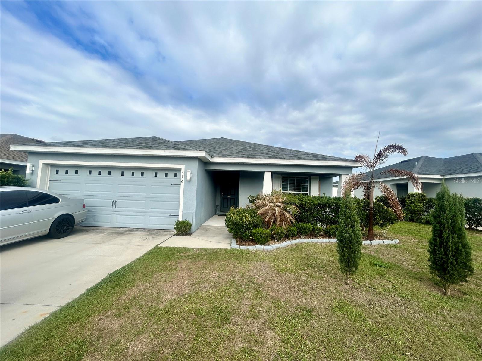 Image 3 of 27 For 336 St Georges Cir