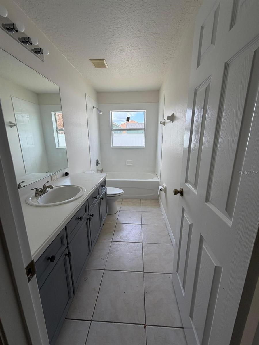 Image 10 of 15 For 542 Lakeview Court