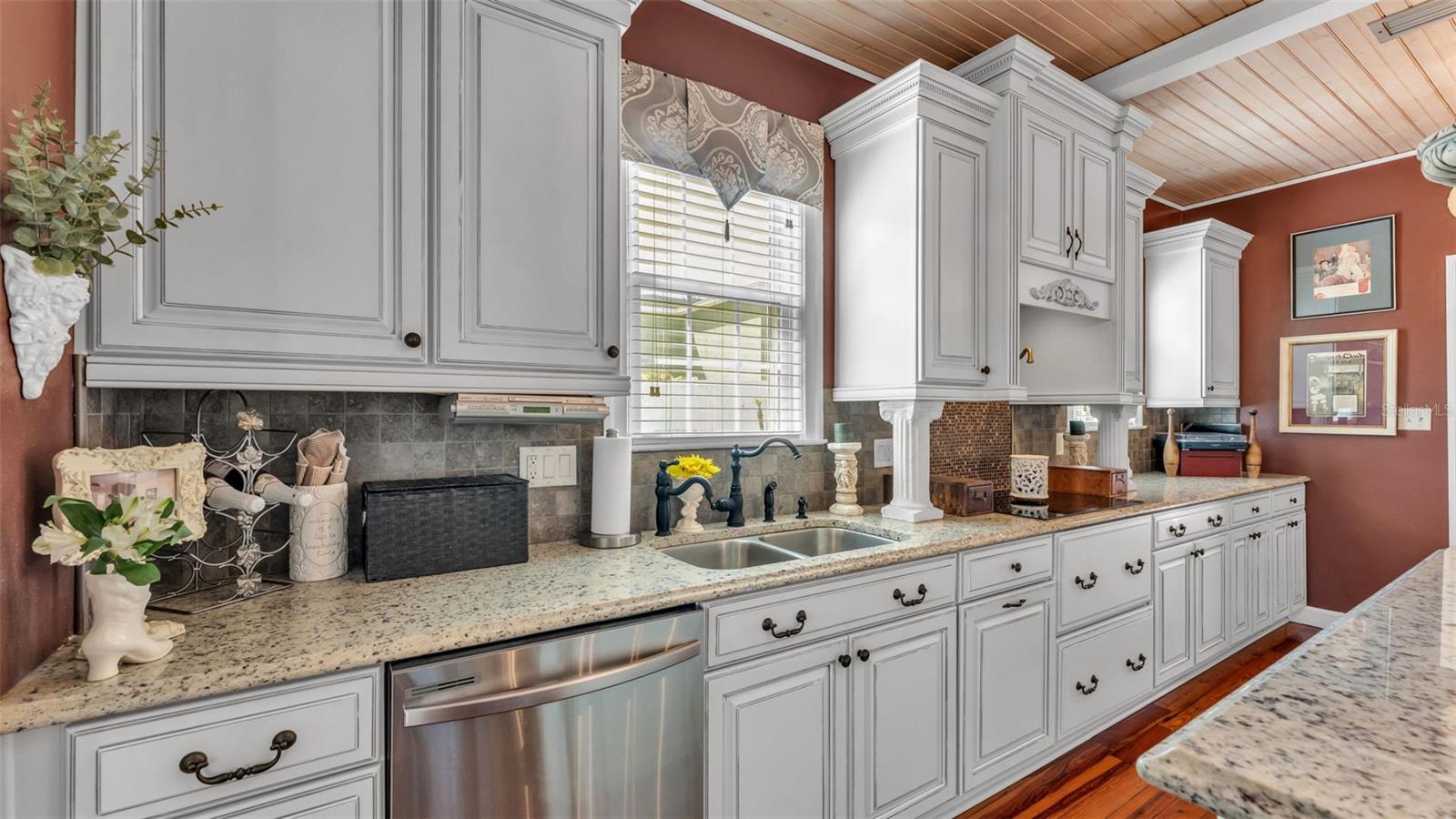 Image 13 of 53 For 212 Kenwith Road