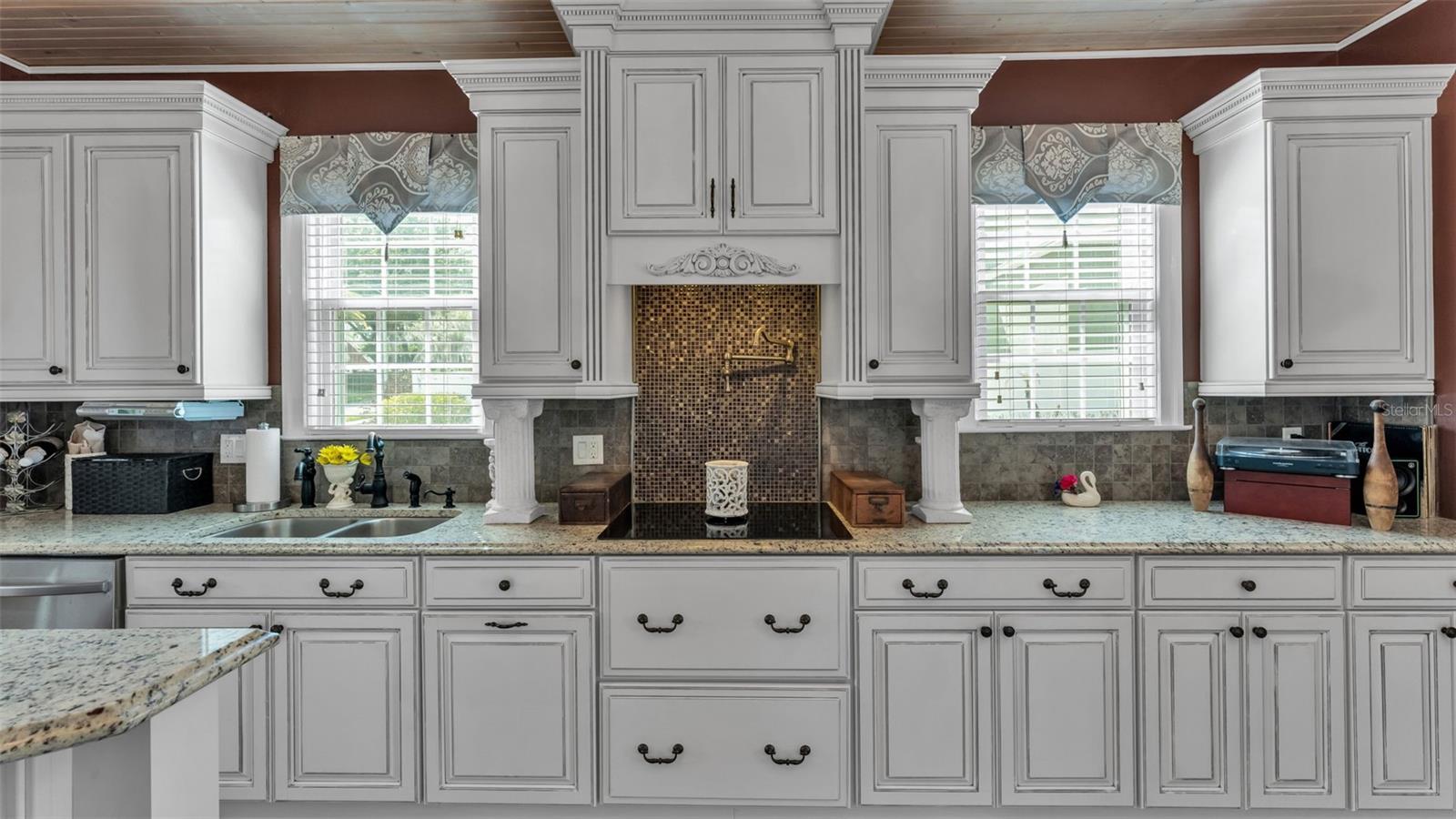 Image 16 of 53 For 212 Kenwith Road