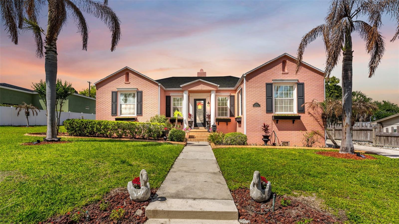 Image 2 of 53 For 212 Kenwith Road