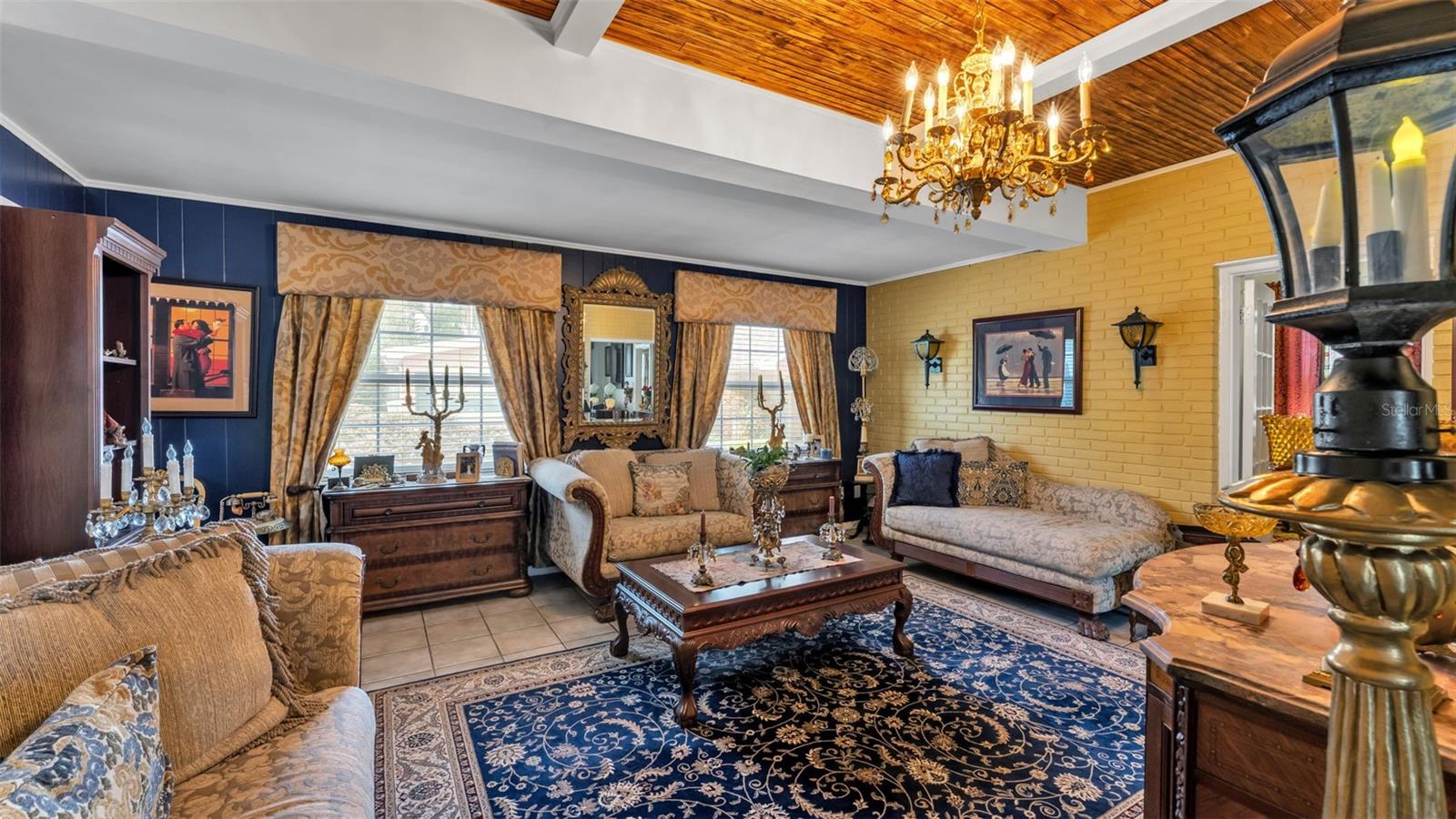 Image 24 of 53 For 212 Kenwith Road