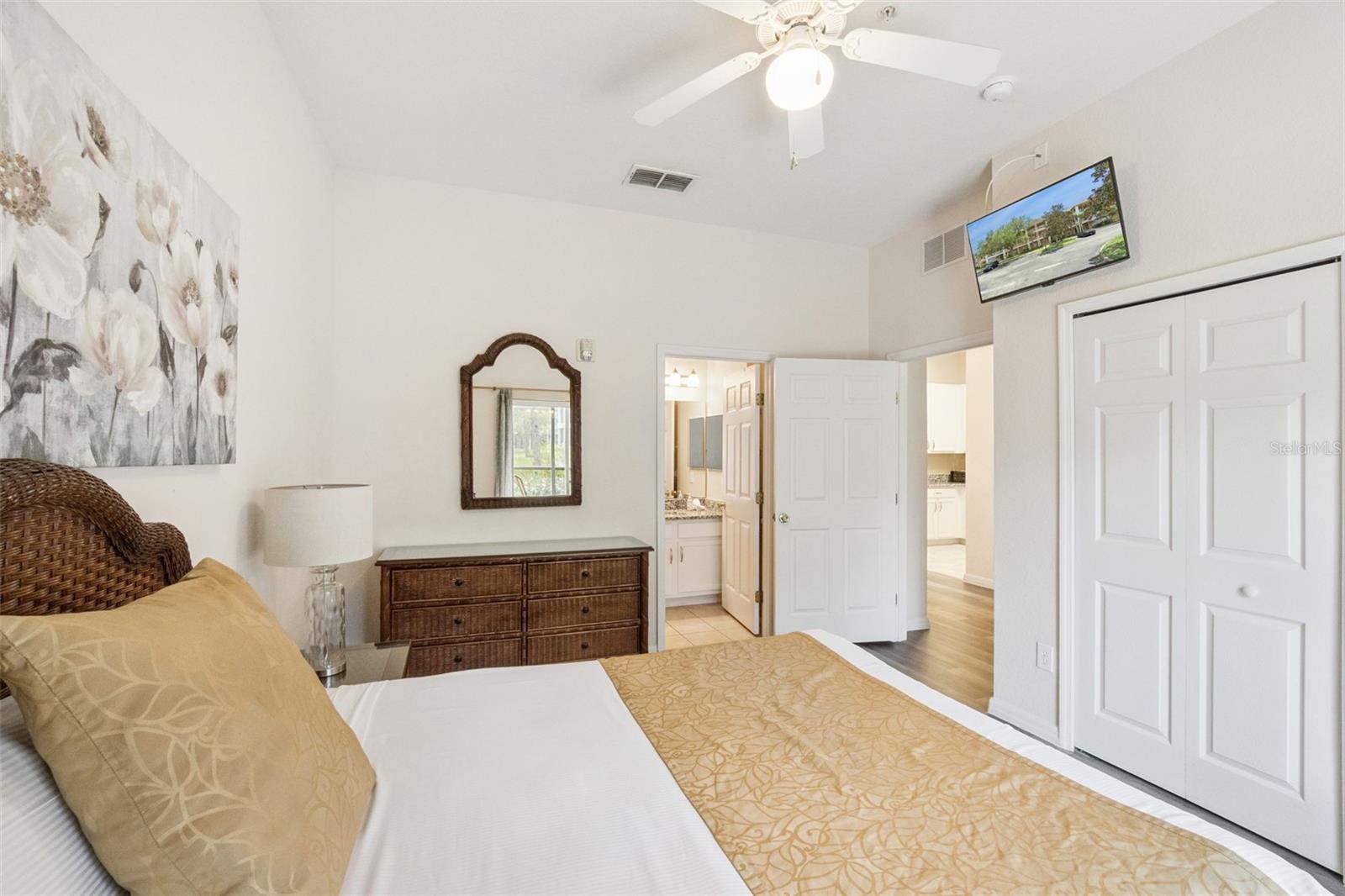 Image 12 of 57 For 604 Rum Run 