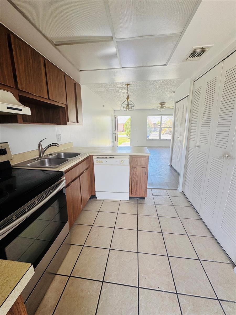 Image 9 of 18 For 37 Las Brisas Way 37