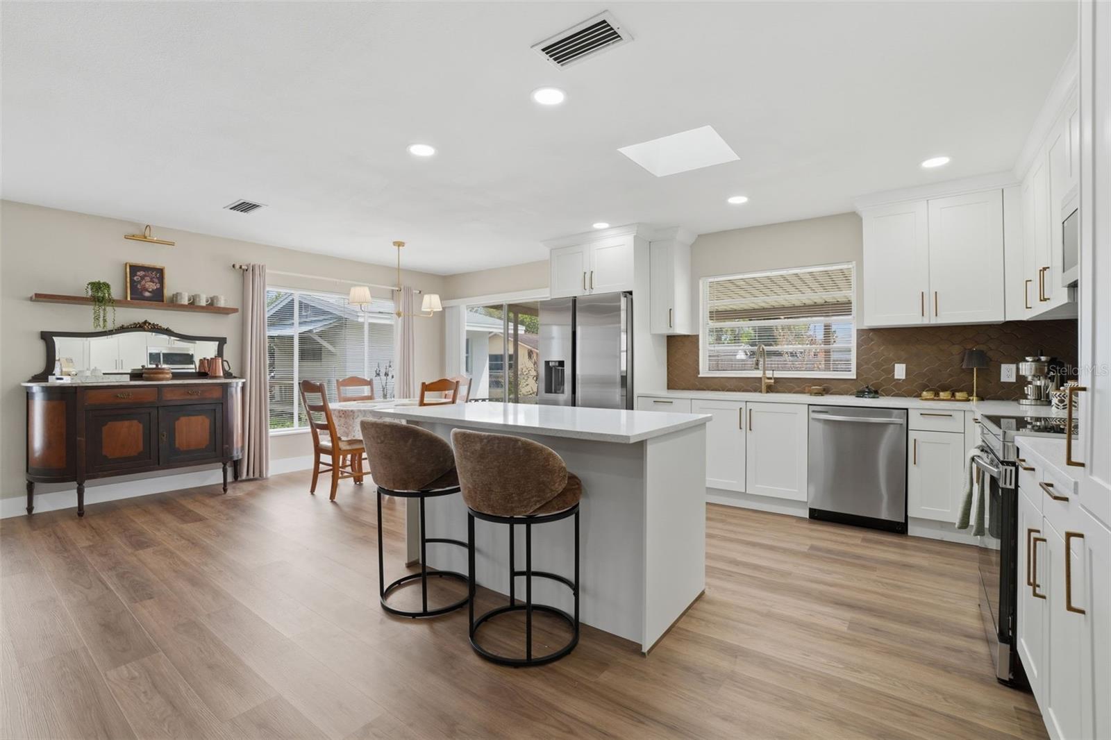 Image 14 of 38 For 6145 Mary Lynn Court