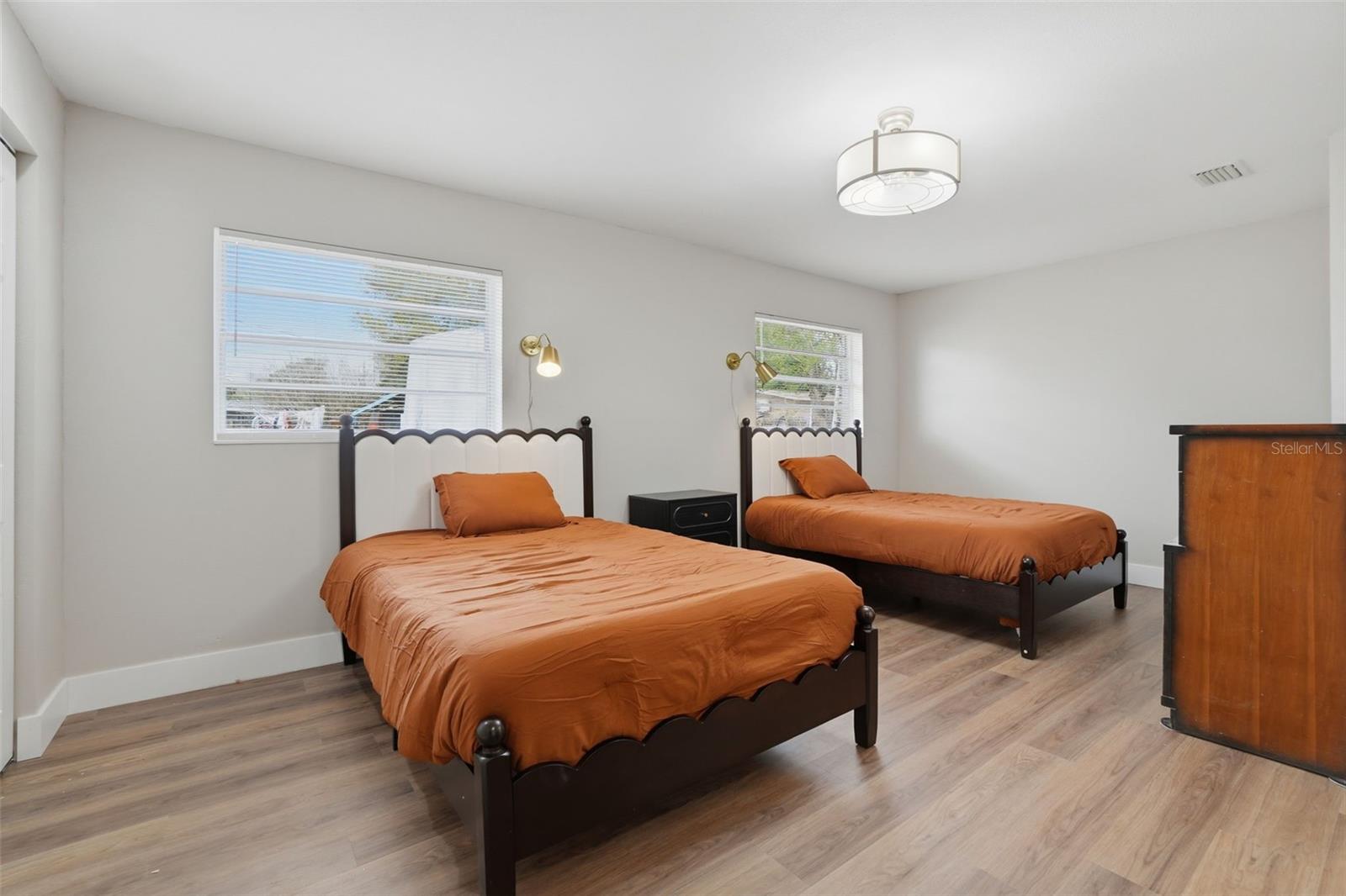 Image 21 of 38 For 6145 Mary Lynn Court