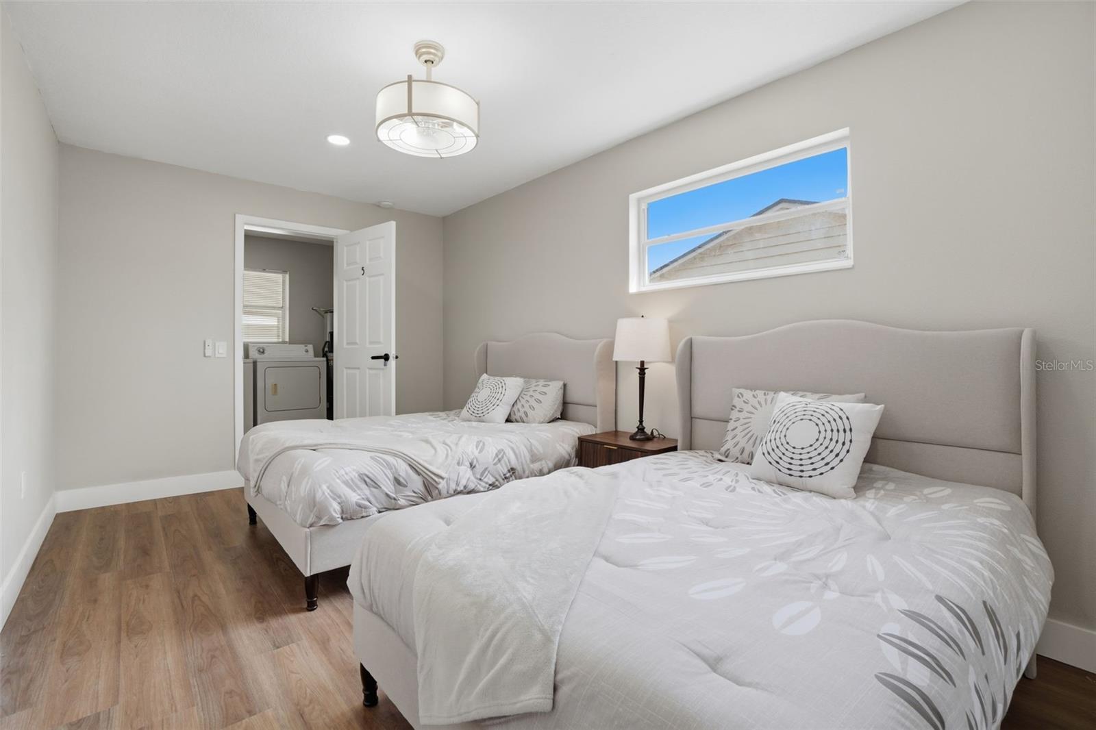 Image 25 of 38 For 6145 Mary Lynn Court