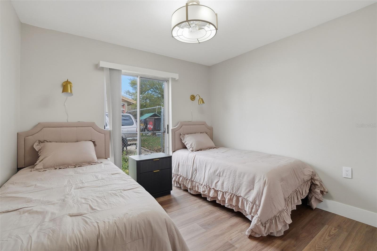 Image 28 of 38 For 6145 Mary Lynn Court