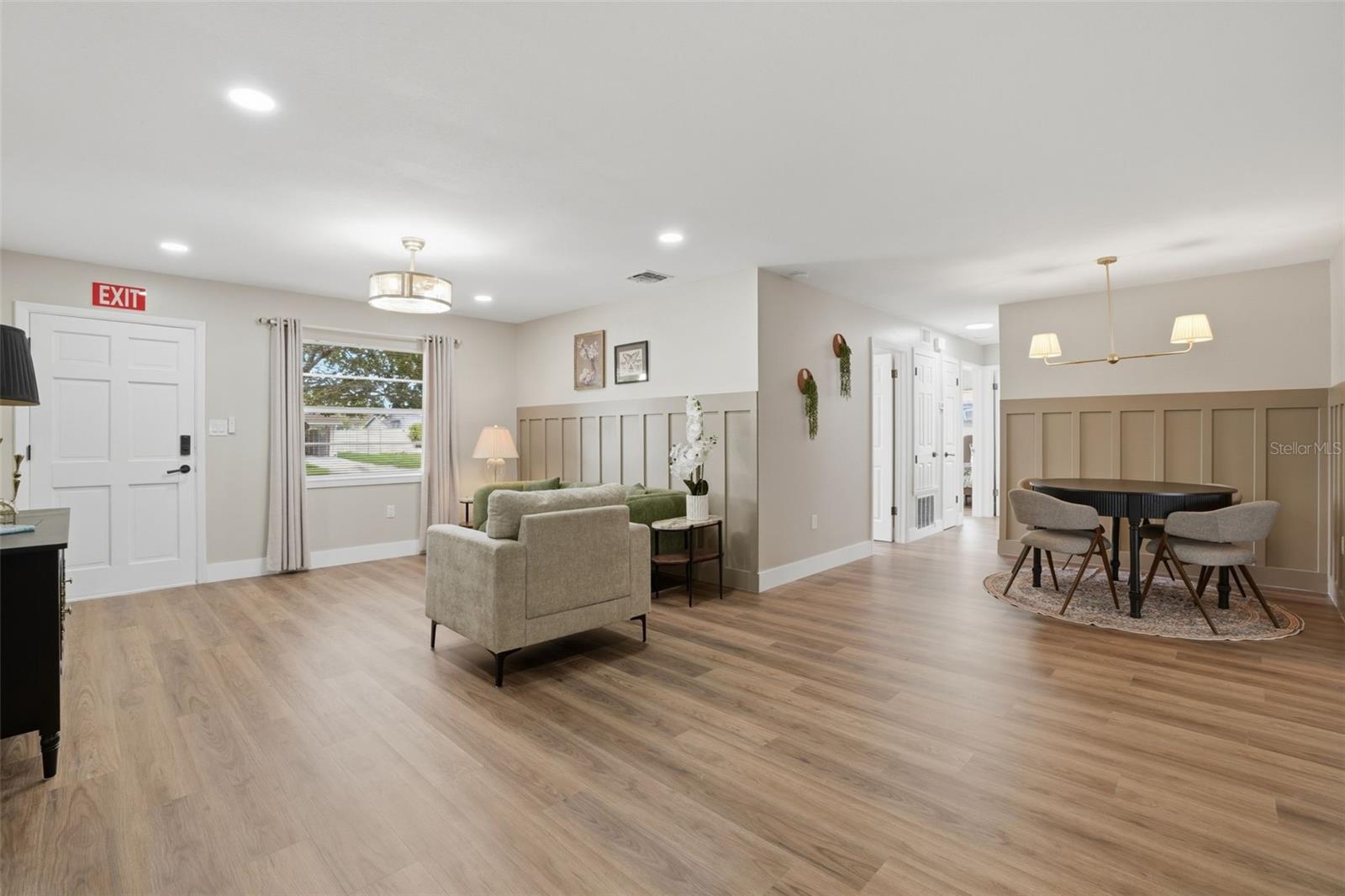 Image 4 of 38 For 6145 Mary Lynn Court