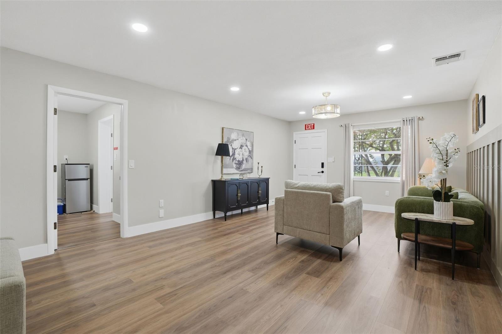 Image 5 of 38 For 6145 Mary Lynn Court