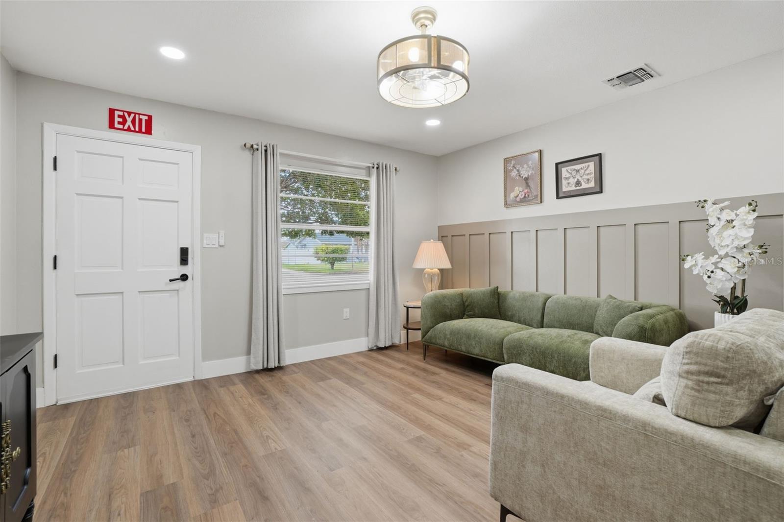 Image 6 of 38 For 6145 Mary Lynn Court