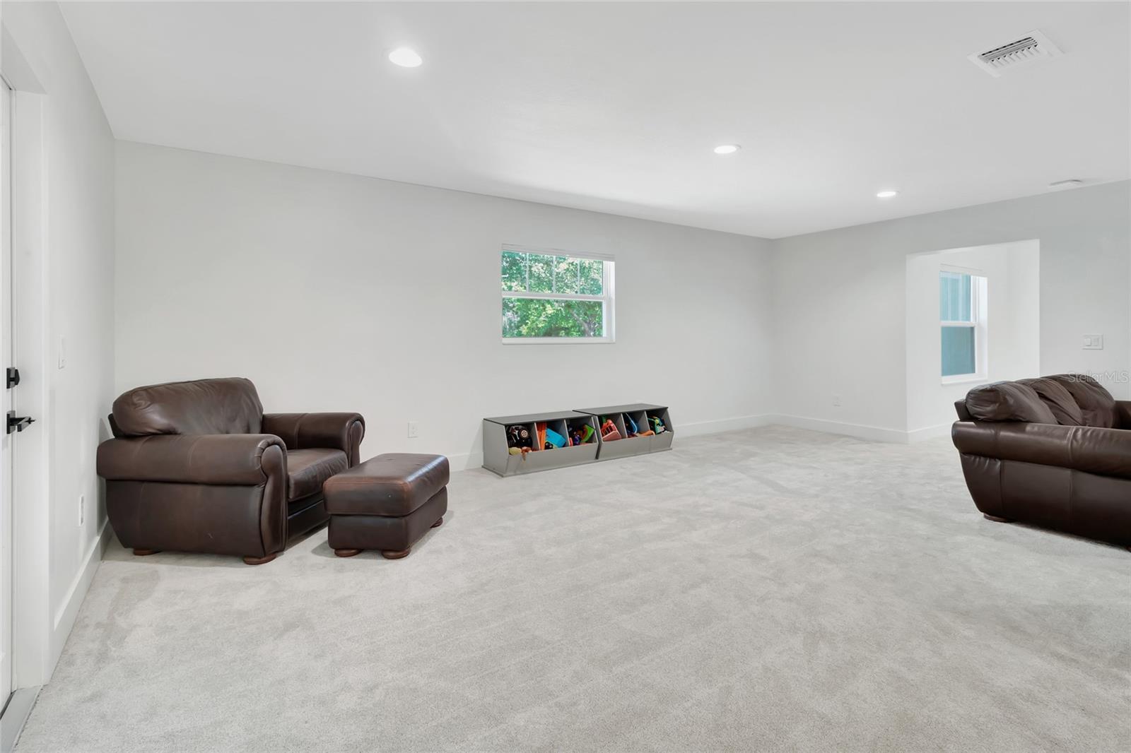 Image 21 of 66 For 12305 Howey Cross Road