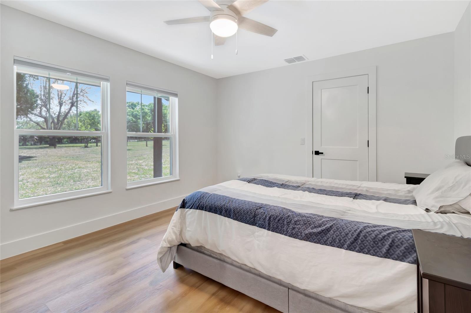 Image 31 of 66 For 12305 Howey Cross Road