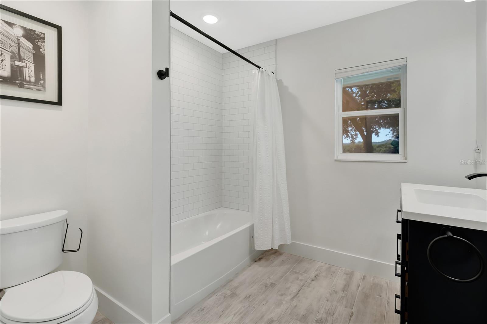 Image 36 of 66 For 12305 Howey Cross Road