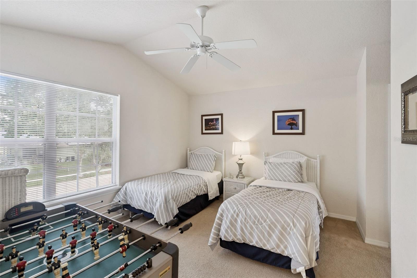 Image 19 of 39 For 17729 Woodcrest Way