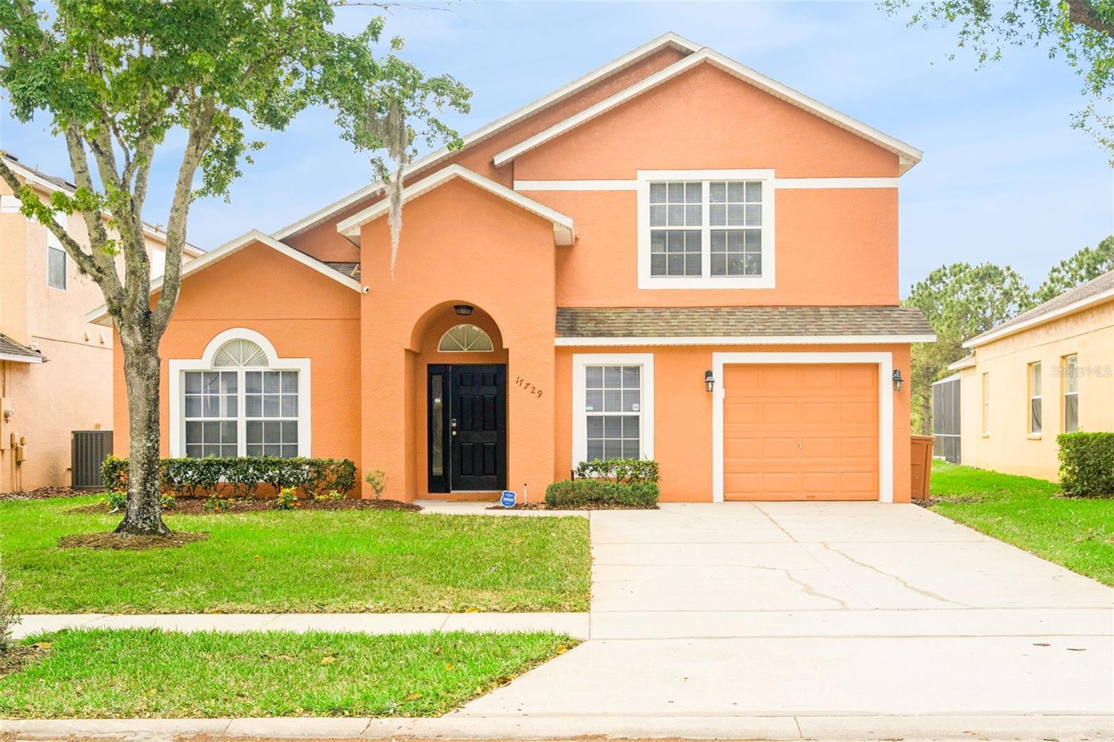 Image 2 of 39 For 17729 Woodcrest Way