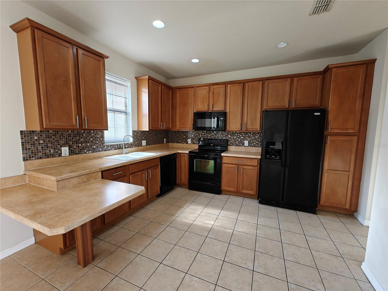 Image 3 of 31 For 13742 Beauregard Place