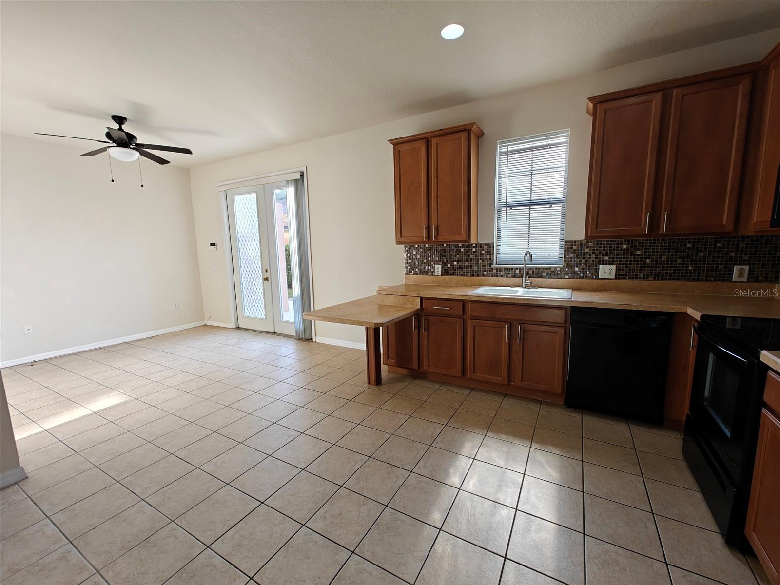 Image 4 of 31 For 13742 Beauregard Place