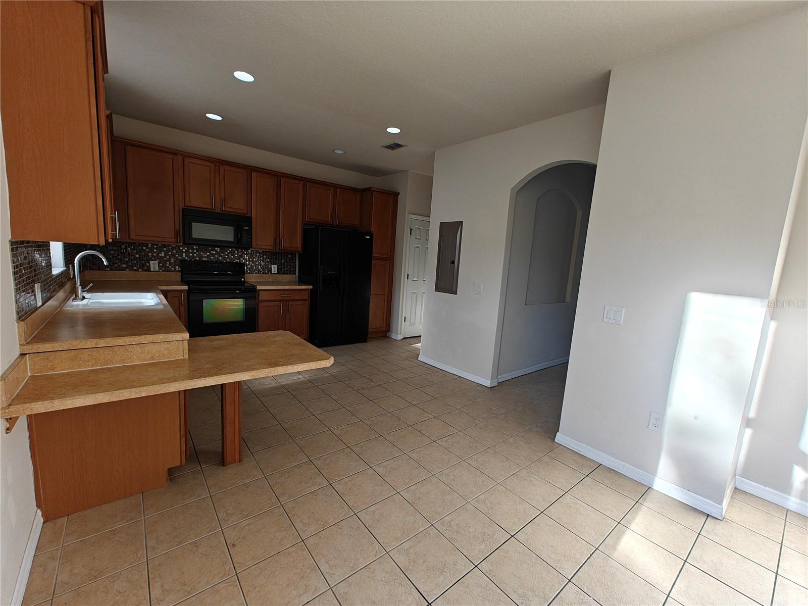 Image 6 of 31 For 13742 Beauregard Place