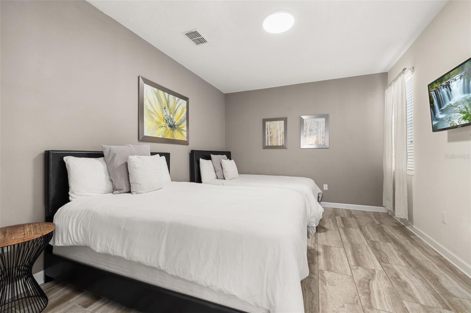 Image 15 of 59 For 9044 Sand Trap Drive